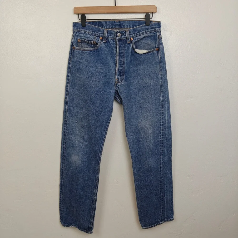 Vintage Levis 501xx Jeans 32x32 Blue Straight Leg Made in USA Grunge Americana